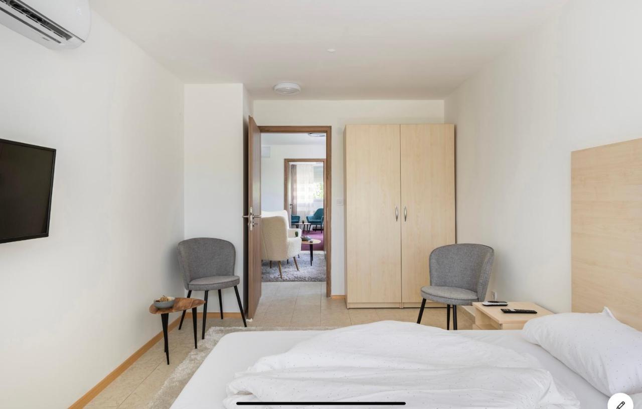 Sinus Premium Aparthotel Siofok Ngoại thất bức ảnh
