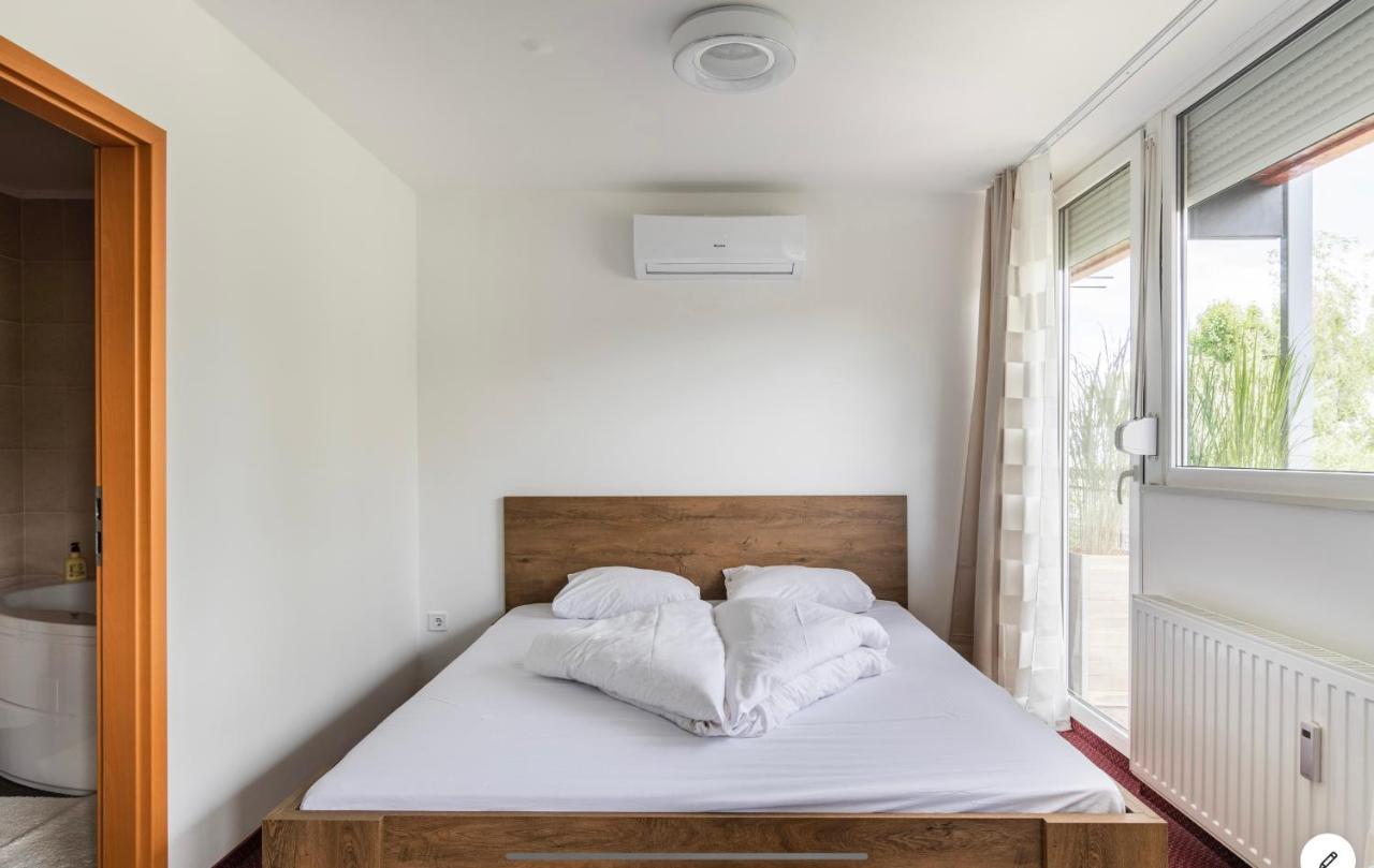 Sinus Premium Aparthotel Siofok Ngoại thất bức ảnh